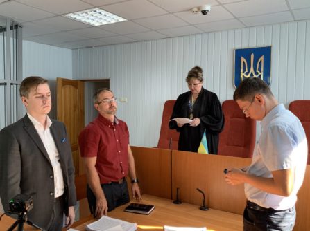 Прокурори-здирники. Суд повністю відмовив стороні обвинувачення в обранні запобіжних заходів будівельникам.